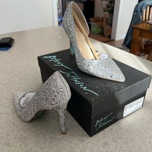 Blue by Betsey Johnson Women's Sb-hazil Pump - NIB